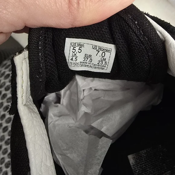 Vans Unisex Floral Black and White Sneakers Women 7, Men 5.5 - Picture 10 of 10